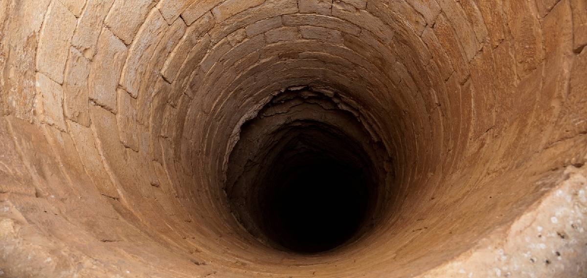 deepest man-made hole on Earth