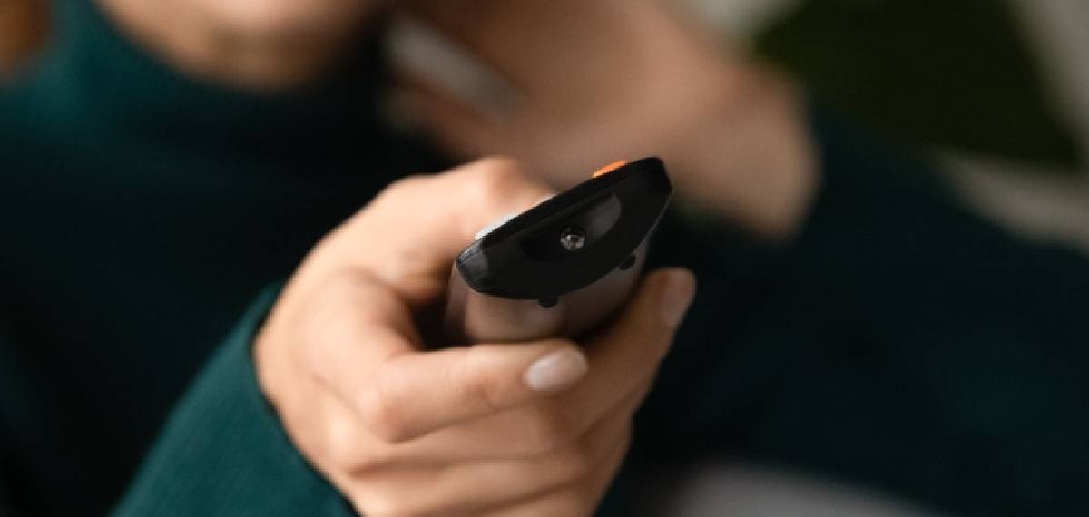 detect a fault in the TV remote using a mobile camera