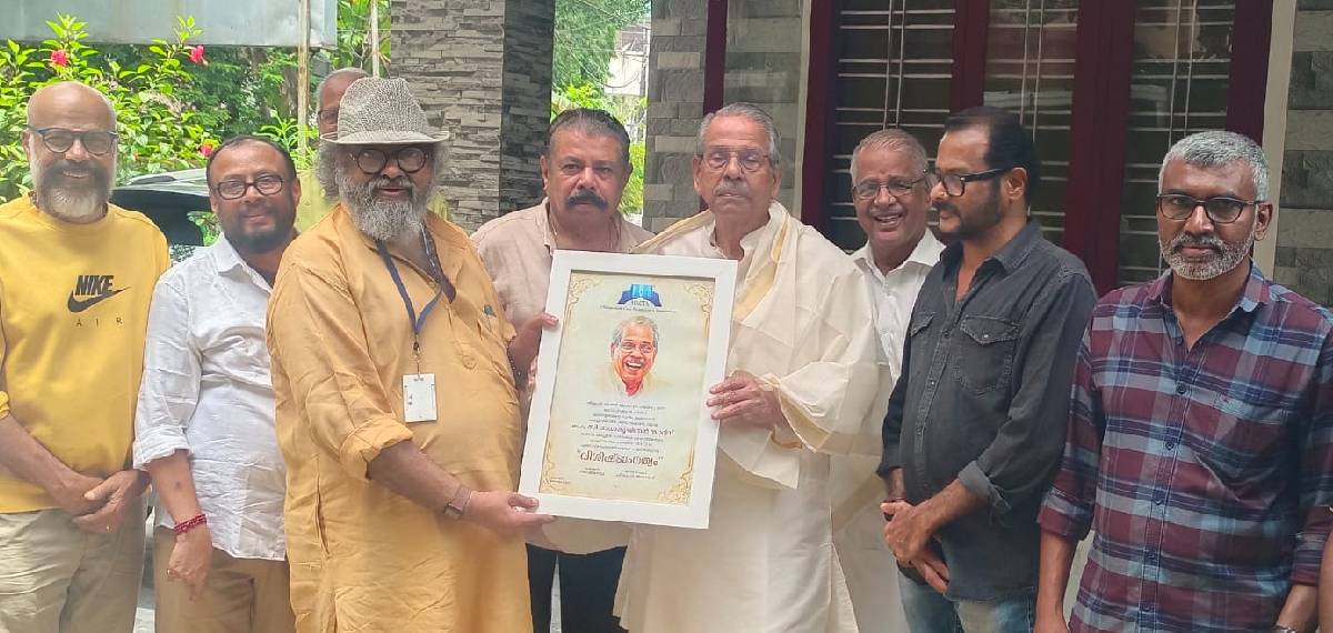 സാഹിത്യകാരൻ സി രാധാകൃഷ്ണനെ ആദരിച്ച് മാക്ട