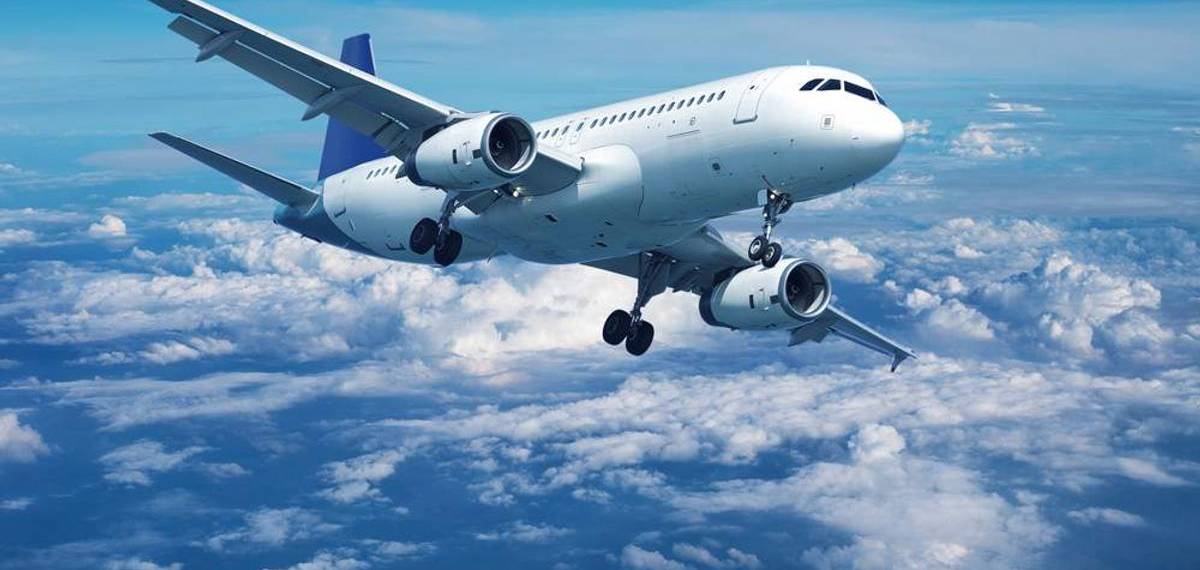 parachutes not provided on airplanes