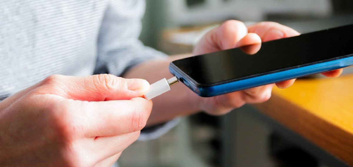 check battery health on Android and iPhone