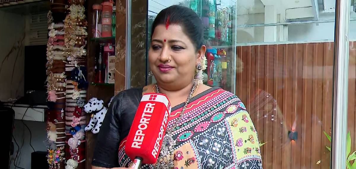 ദേവന് ബിജെപിയിൽ ഒന്നും ചെയ്യാൻ കഴിഞ്ഞില്ല, കൂടുതൽ കലാകാരന്മാർ TVKയിലേക്ക് വരും: നടി പ്രിയങ്ക