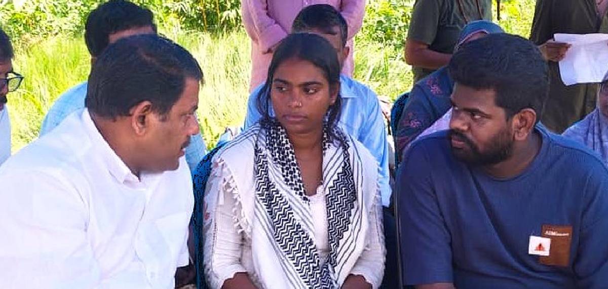 മലയാളം സര്‍വകലാശാലയിലെ ജാതി അധിക്ഷേപം; സര്‍ക്കാര്‍ രേഖാമൂലം ഉറപ്പ് നല്‍കുന്നത് വരെ സമരം തുടരുമെന്ന് അനഘ