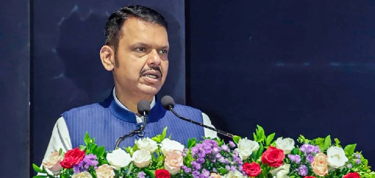 'ഓട്ടോ- കാബ് ഡ്രൈവര്‍മാര്‍ മറാത്തി അറിഞ്ഞിരിക്കണം, പഠിക്കാന്‍  ഒരു വര്‍ഷം സമയം': ദേവേന്ദ്ര ഫഡ്‌നാവിസ്