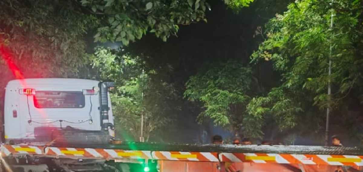 രണ്ട് പേരുടെ മരണത്തിന് ഇടയാക്കിയ അപകടം: പൊലീസ് കസ്റ്റഡിയിൽ നിന്ന് കടത്തിയ ട്രെയിലർ ലോറി വീണ്ടും കസ്റ്റഡിയിൽ