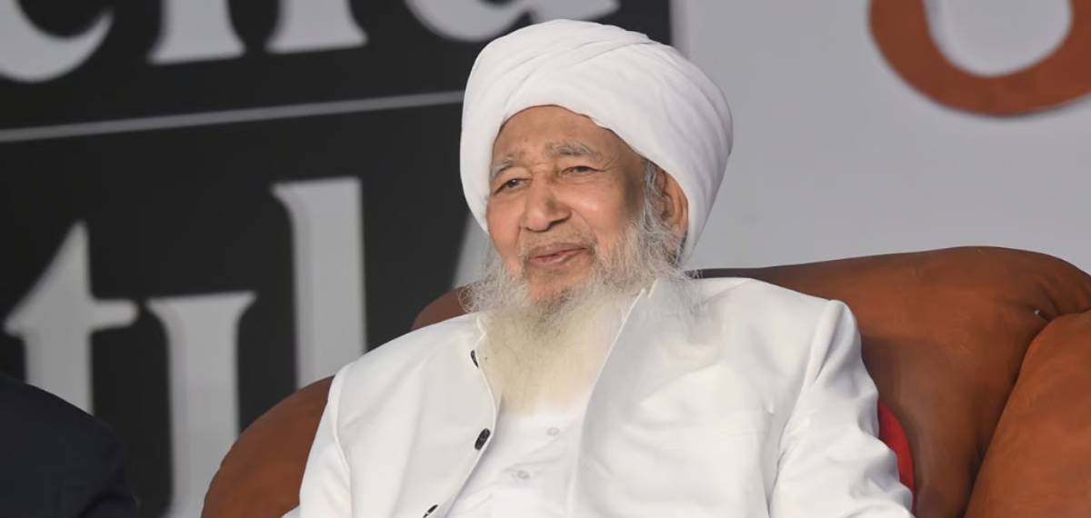 'പെണ്ണുങ്ങൾ വീട്ടിൽ അടങ്ങി ഒതുങ്ങി ജീവിക്കണമെന്നാണ് ഖുര്‍ആൻ പറയുന്നത്'; സ്ത്രീ വിരുദ്ധ പരാമർശവുമായി കാന്തപുരം