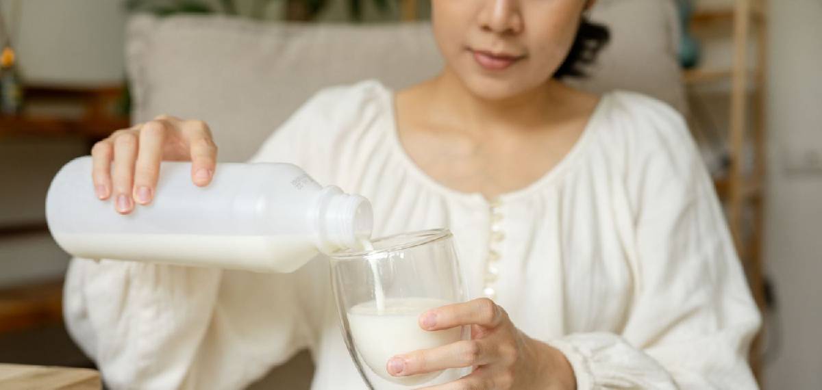 drinking milk on an empty stomach
