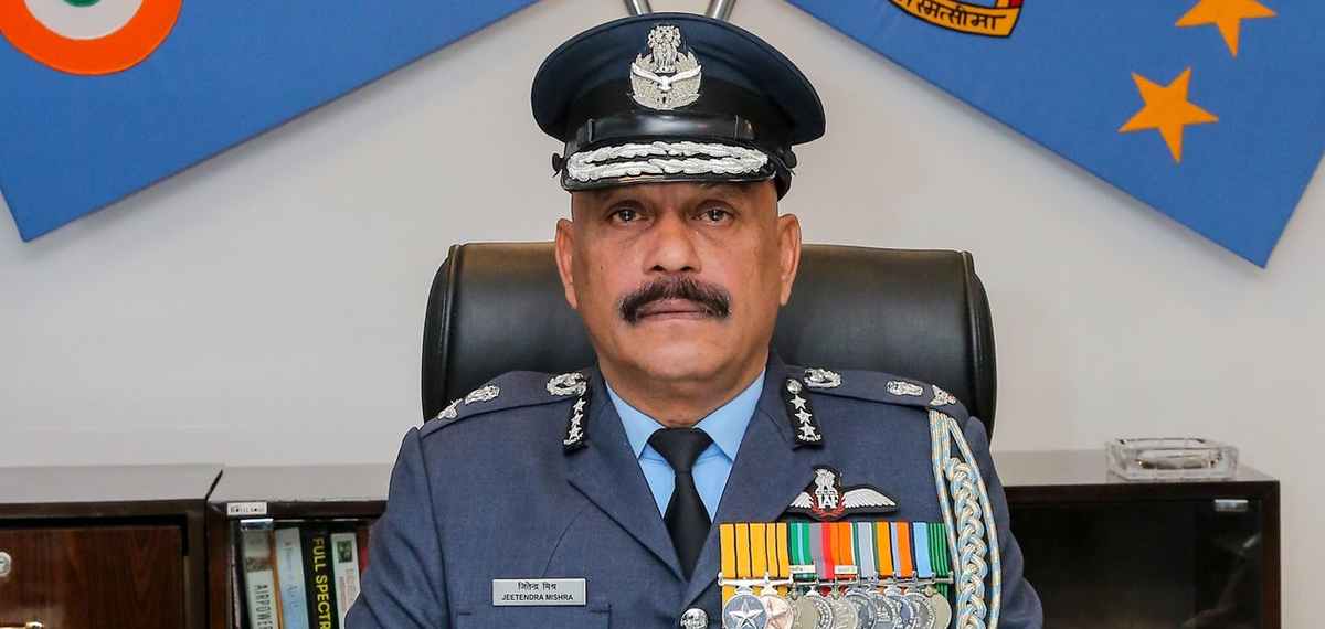 ഓപ്പറേഷൻ സിന്ദൂറിലടക്കം കമാൻഡിങ് ചീഫ്; അയോധ്യ രാമക്ഷേത്രത്തിന്റെ ആദ്യ സിഇഒയായി റിട്ട.എയർ മാർഷൽ ജീതേന്ദ്ര മിശ്ര