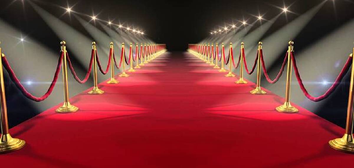 custom of rolling out the red carpet originate