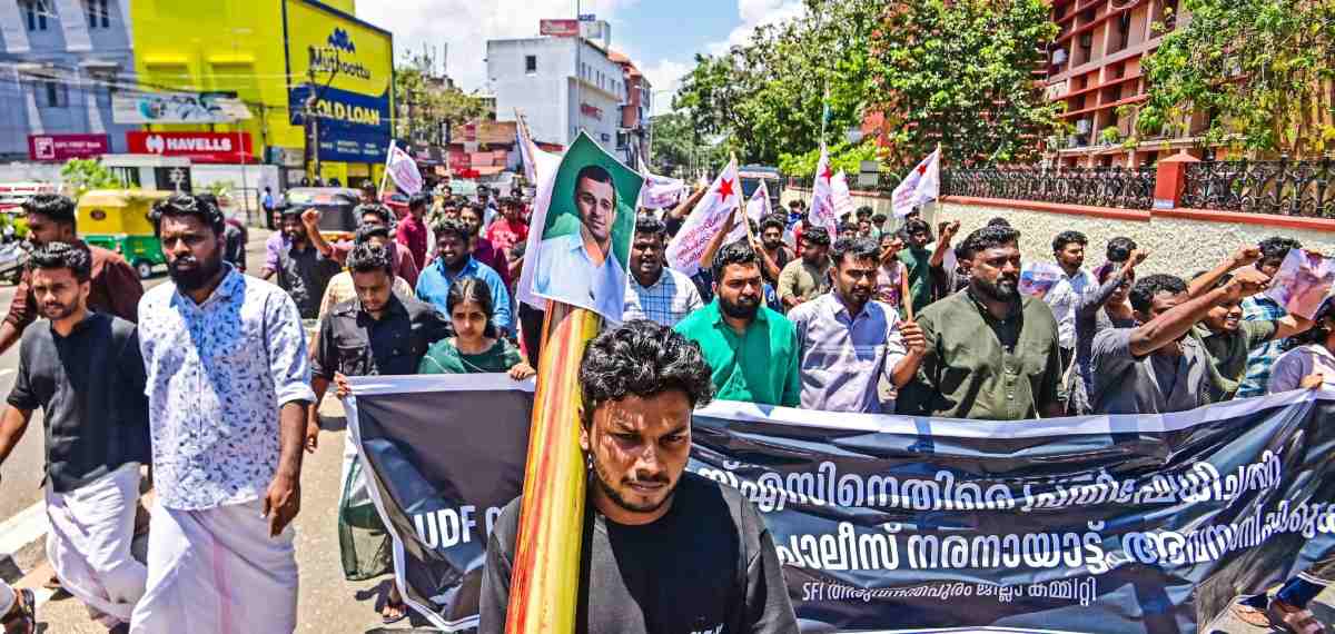 സെക്രട്ടറിയേറ്റ് മാര്‍ച്ചിലെ സംഘര്‍ഷം; SFI പ്രവര്‍ത്തകരെ ആശുപത്രിയിലെത്തി അറസ്റ്റ് ചെയ്ത് പൊലീസ്, പ്രതിഷേധം