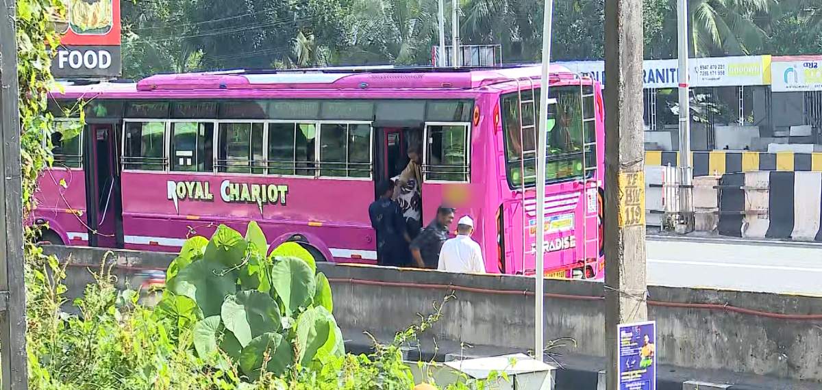 ദേശീയപാത 66ല്‍ ബസുകള്‍ ആളെ കയറ്റുന്നത് എന്‍ട്രി പോയിന്റില്‍; ദൃശ്യങ്ങള്‍ റിപ്പോര്‍ട്ടറിന്