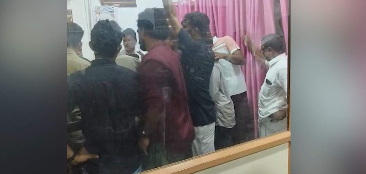 തലകറങ്ങി വീണ വിദ്യാര്ത്ഥിയെ അധിക്ഷേപിക്കുകയും ചവിട്ടുകയും ചെയ്തു; കണ്ണൂരില് അധ്യാപികയ്ക്ക് എതിരെ പരാതി
