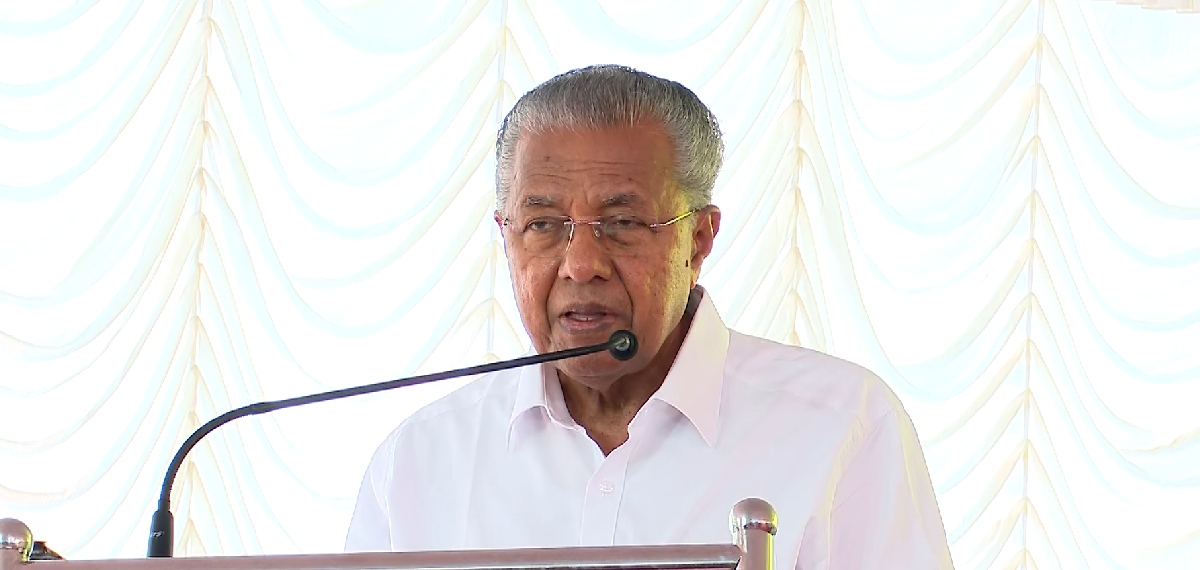 'സിപിഐഎമ്മിനെ പ്രതിയാക്കുന്നു; കരുവന്നൂരിലേത് രാഷ്ട്രീയ പകപോക്കല്‍'; ഇ ഡിക്കെതിരെ പിണറായി വിജയന്‍