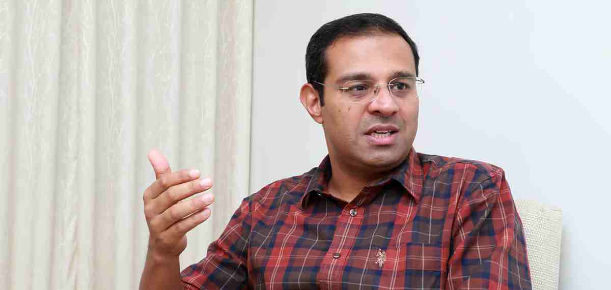 'കാള പെറ്റെന്നു കേട്ട ഉടൻ ചിലര്‍ കയര്‍ എടുക്കുന്നു; വിദ്യാർത്ഥി രാഷ്ട്രീയം അവസാനിപ്പിക്കുമെന്ന തീരുമാനം ഇല്ല'