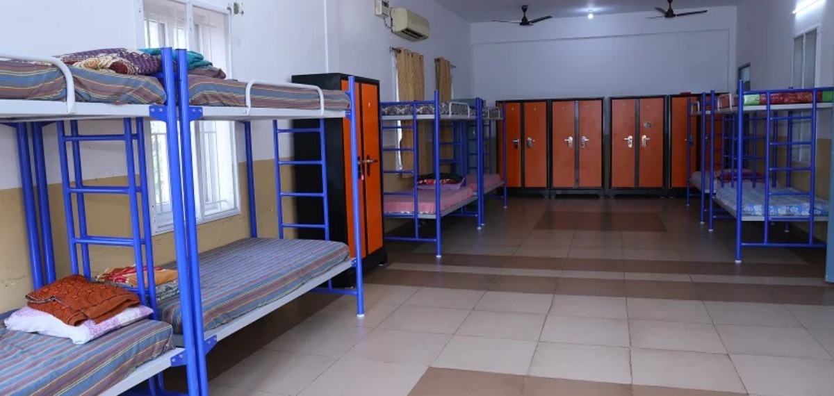ഹോസ്റ്റലില് ഉറങ്ങിക്കിടക്കുകയായിരുന്ന വിദ്യാര്ത്ഥിനികളുടെ മുടിമുറിച്ചതിൽ അന്വേഷണം; സംഭവം ആന്ധ്രയിൽ