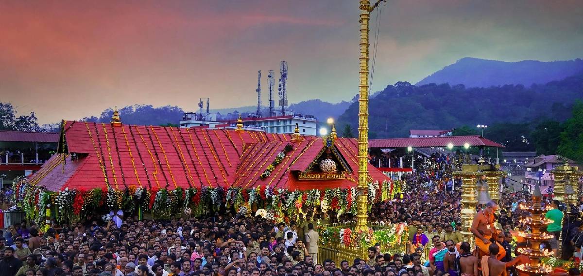 ശബരിമല മണ്ഡലകാല ഒരുക്കങ്ങള്‍ക്കിടെ ദേവസ്വം ബോര്‍ഡിന് ഗുരുതര വീഴ്ച; മുഖ്യമന്ത്രിക്ക് പരാതി
