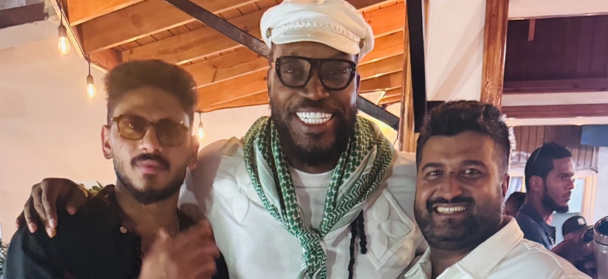ഗെയിലിന്റെ ജന്മദിനാഘോഷം; പങ്കാളികളായി ബേസിൽ തമ്പിയും കൊച്ചി ബ്ലൂ ടൈഗേഴ്സ് ഉടമ സുബാഷ് മാനുവലും