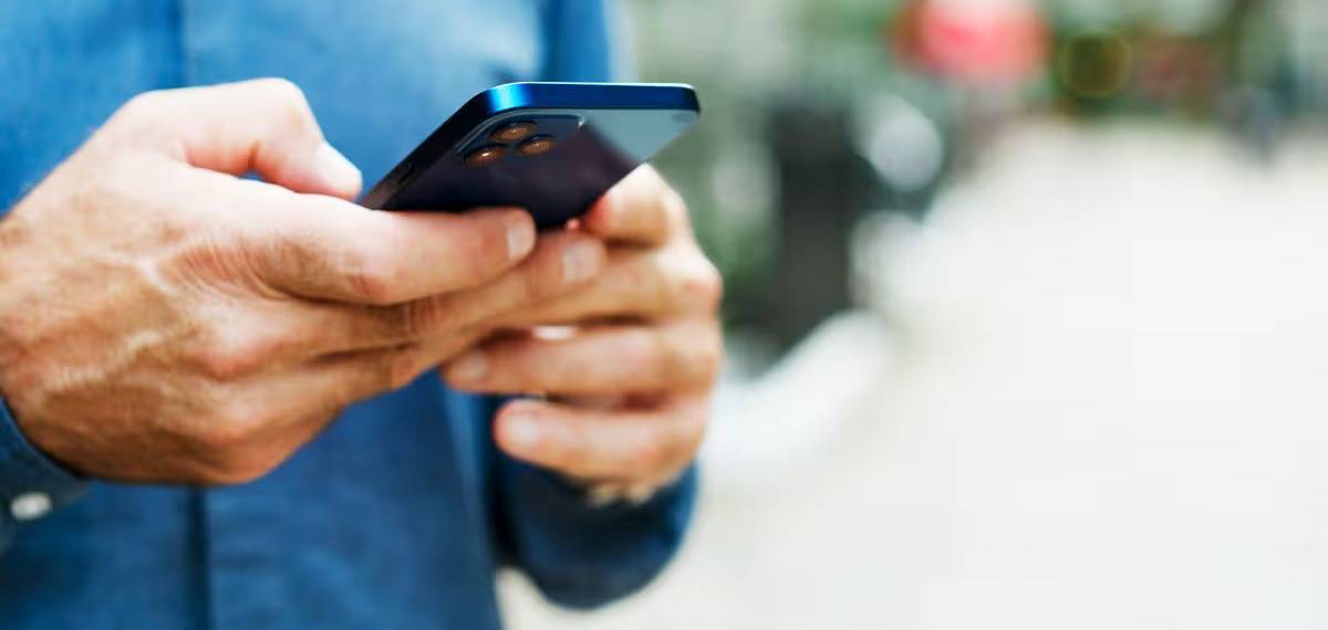 smartphone suddenly become slow
