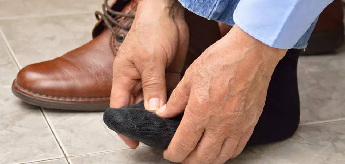 shoes feel tight by evening