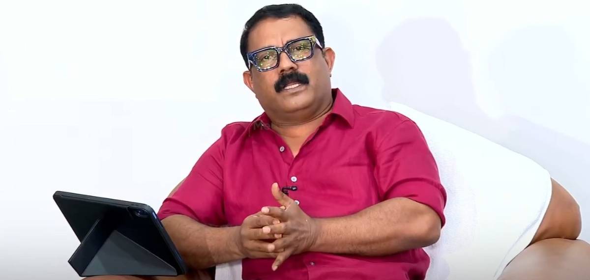 റേഞ്ച് റോവർ വിവാദം;'സ്വകാര്യ വാഹനങ്ങൾ സർക്കാർ കാര്യങ്ങൾക്ക് ഉപയോഗിക്കുന്നതിൽ തെറ്റില്ല';ന്യായീകരിച്ച് K M ഷാജി