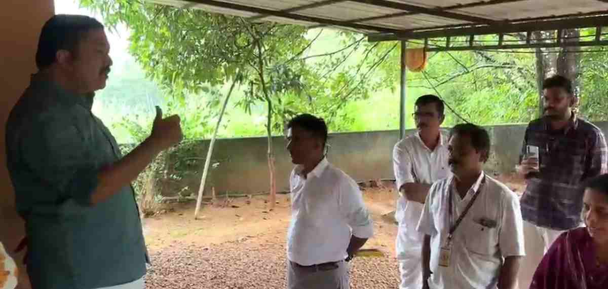 വീട് ജപ്തി ചെയ്യാനെത്തിയ അഭിഭാഷക കമ്മീഷനെ തടഞ്ഞ സംഭവം; നജീബ് കാന്തപുരം എംഎല്‍എയ്ക്ക് കോടതിയുടെ നോട്ടീസ്