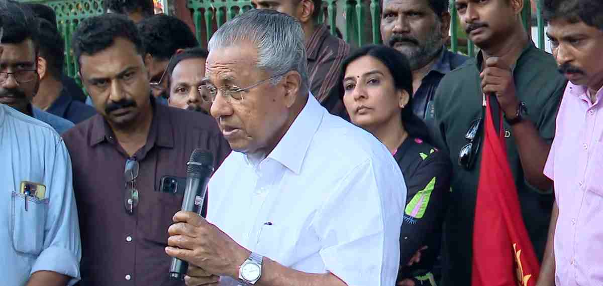 മാധ്യമം ദിനപത്രത്തിലെ ശമ്പള പ്രതിസന്ധി: 'നടക്കുന്നത് നീതിയുക്തമായ സമരം'; സമരപ്പന്തലിലെത്തി പ്രതിപക്ഷ നേതാവ്