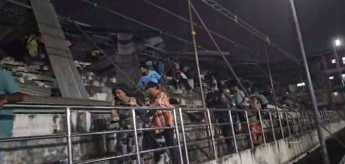 കാറ്റിലും മഴയിലും തൃശൂരിൽ സ്കൂള് കായികമേള നടക്കുന്ന സ്ഥലത്ത് അപകടം; പത്തോളം വിദ്യാര്ത്ഥികള്ക്ക് പരിക്ക്