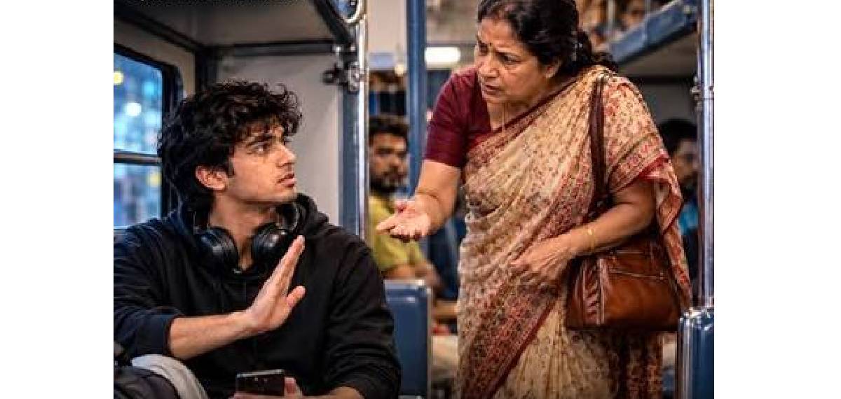 ട്രെയിൻ യാത്രയ്ക്കിടയിൽ സീറ്റ് എക്‌സ്‌ചേഞ്ച് ചെയ്യാൻ പണം ചോദിക്കുന്നത് ശരിയാണോ?  സംഭവം ഇതാണ്