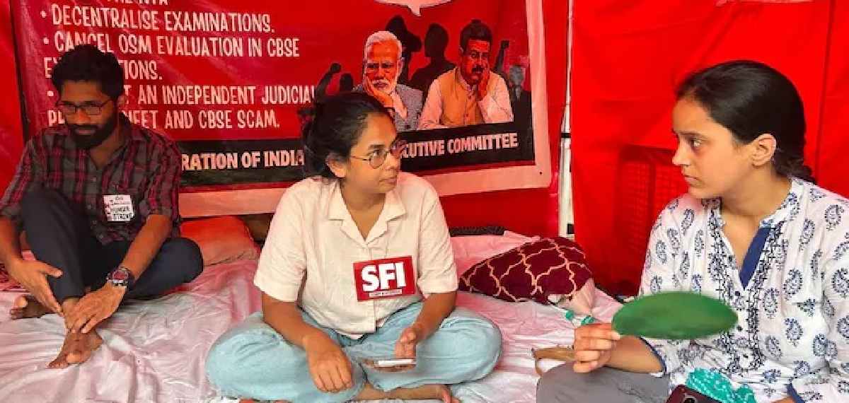 Delhi Police on Tuesday tried to arrest SFI leader Aishe Ghosh from party headquarters