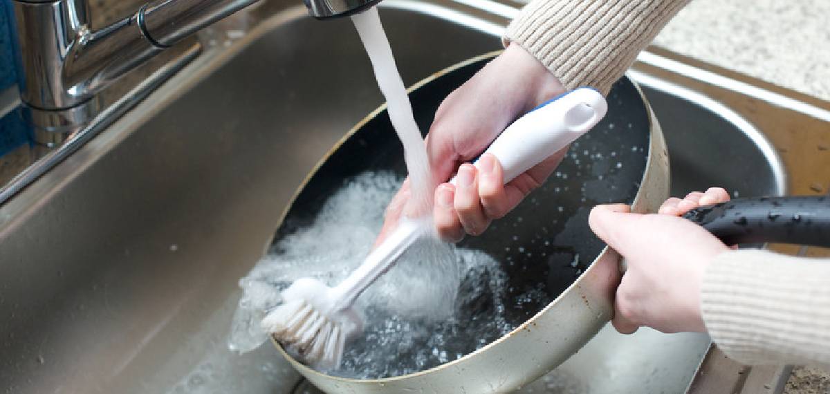 not put a hot non-stick pan in water
