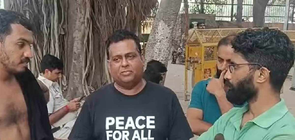 അതിക്രമ ദൃശ്യങ്ങൾ പകർത്തിയ പള്ളി വികാരിയെ കസ്റ്റഡിയിലെടുത്ത് ഡൽഹി പൊലീസ്;ദൃശ്യങ്ങൾ പങ്കുവെച്ച് ജെയ്ക് സി തോമസ്