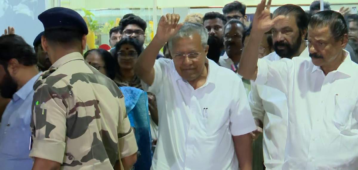 'ഇന്ത്യയില് നടക്കുന്നത് ജനാധിപത്യവിരുദ്ധ നടപടികള്'; പിണറായി വിജയന്