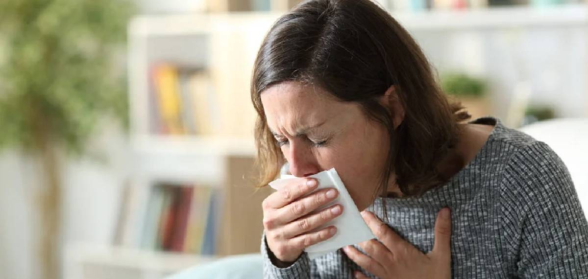 throat discomfort caused by mucus