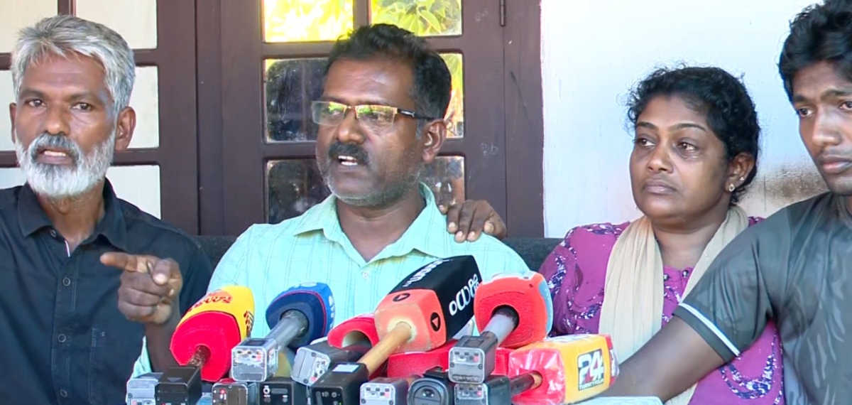 'ശശികല എന്ന സ്ത്രീ ഉൾപ്പെടെ എന്തൊക്കെ വൃത്തികേടുകളാണ് ഞങ്ങളെക്കുറിച്ച് പറയുന്നത്; മാനുഷിക മര്യാദ കാണിക്കണം'