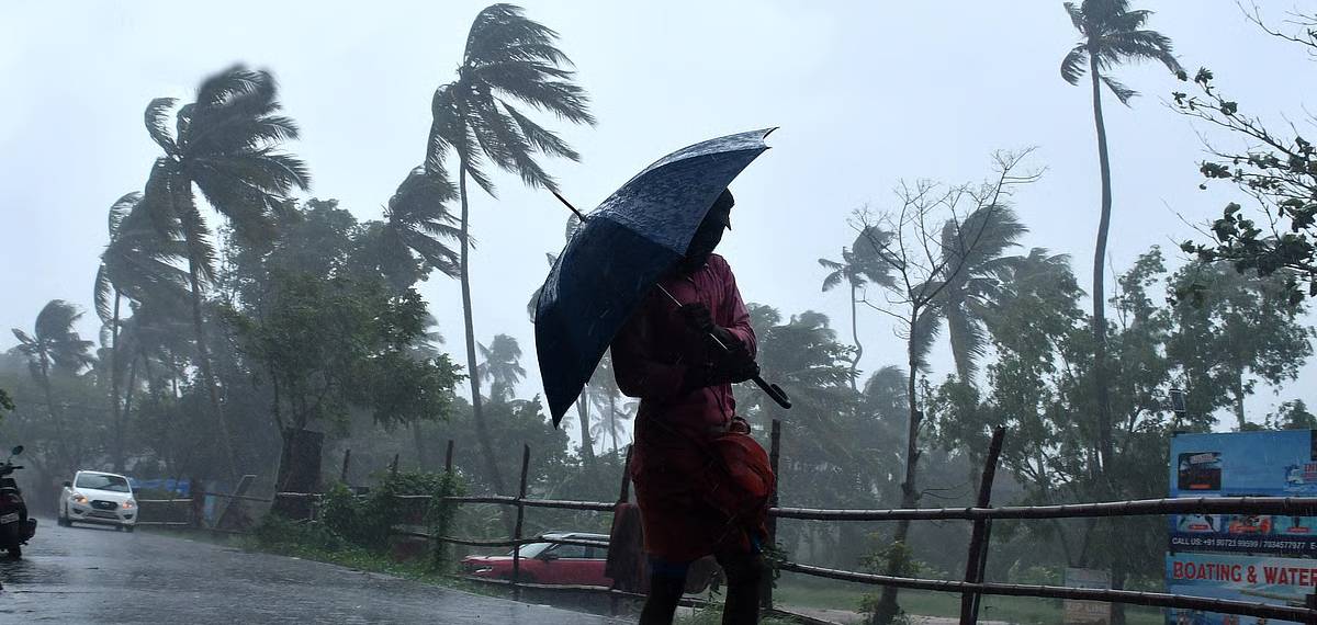 കേരളത്തിൽ മഴ ശക്തമാകുന്നു; ആറ് ജില്ലകളിൽ യെല്ലോ അലേർട്ട്