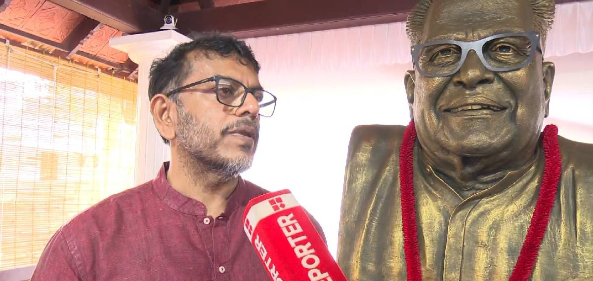 'വിഎസിന്റെ പേരിലുള്ള ക്യാമ്പസ് ഉയരണം': സ്മാരകം വൈകുന്നതില് കുടുംബത്തിന് അതൃപ്തി