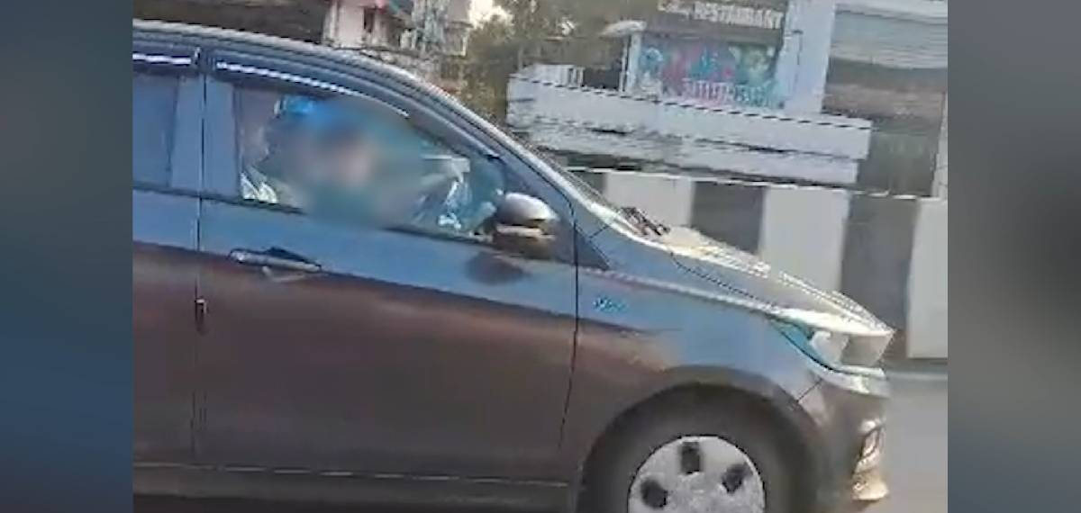 തിരുവനന്തപുരത്ത് കുട്ടിയെക്കൊണ്ട് വാഹനം ഓടിപ്പിച്ച് അപകട യാത്ര; ഞെട്ടിക്കുന്ന ദൃശ്യങ്ങൾ പുറത്ത്