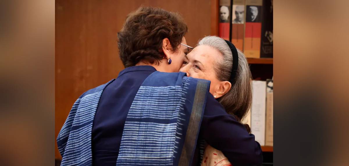 Sonia Gandhi And Priyanka Gandhi 