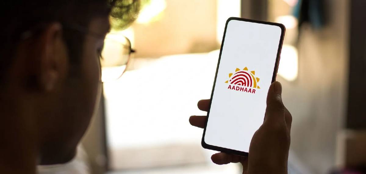 Aadhaar update fee
