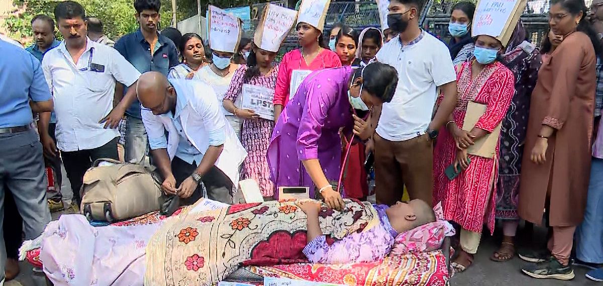 doctors checking valarmathi