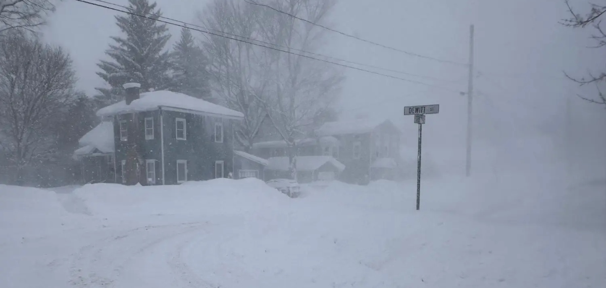 അമേരിക്കയിൽ ശൈത്യ കൊടുങ്കാറ്റ് ശക്തം; ​ഗൾഫ് മേഖലകളിലേക്കുള്ള നിരവധി വിമാന സർവീസുകൾ തടസപ്പെട്ടു