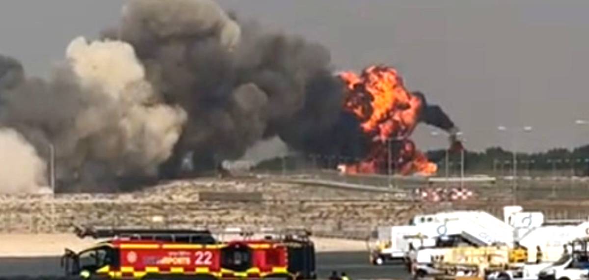 The Indian HAL Tejas, a combat aircraft used in the Indian Air Force, crashed around 2:10 p.m. local time after the pilot had flown across the site of the biennial air show in Dubai several times.