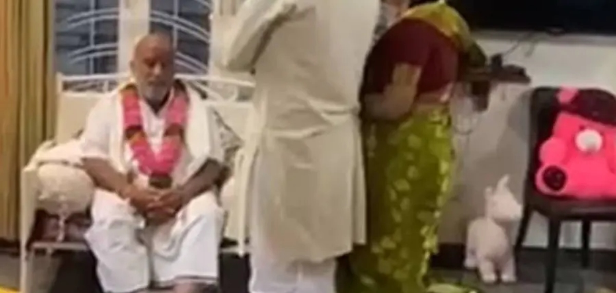 14 കോടി രൂപ നല്കിയിട്ടും തന്റെ പെണ്മക്കളുടെ അസുഖം ആള്ദൈവം ഭേദപ്പെടുത്തിയില്ലെന്ന് ടെക്കി; അറസ്റ്റ്