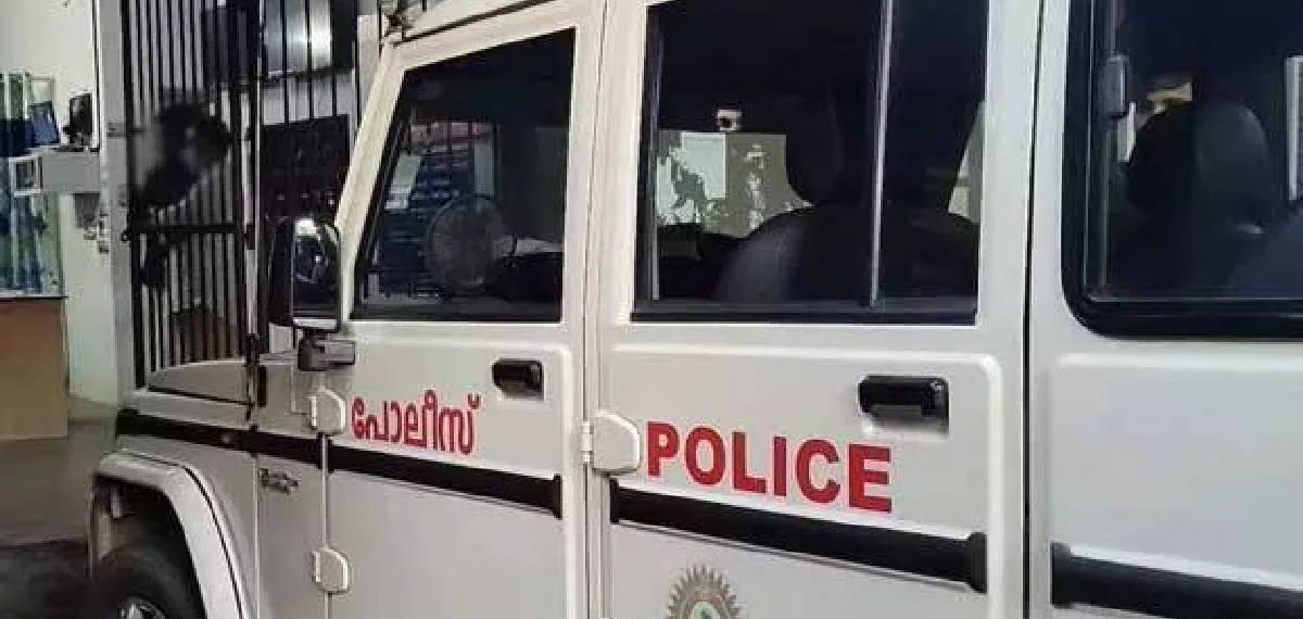 ചാവക്കാട് പ്രതിയെ പിടിക്കാനെത്തിയ രണ്ട് പൊലീസുകാര്‍ക്ക് കുത്തേറ്റു;മൂന്ന് ഉദ്യോഗസ്ഥര്‍ക്കും പരിക്ക്