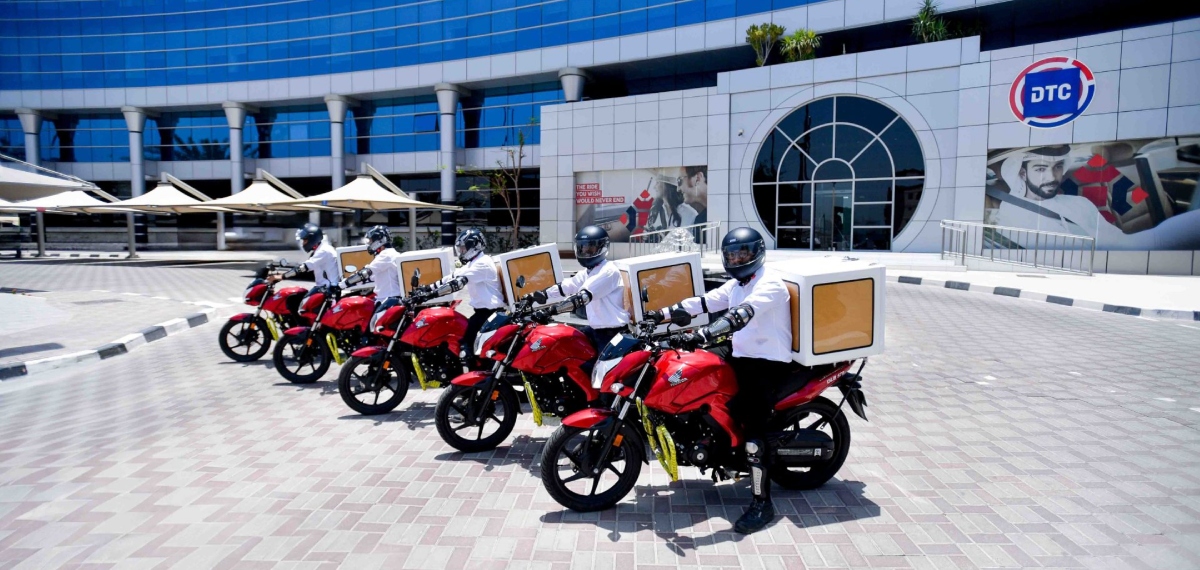 ഡെലിവറി ബൈക്ക് ഉടമകൾക്ക് ആശ്വാസം; ലൈസൻസ് കാലാവധി കഴിഞ്ഞാലും ഒരു വർഷം കൂടി സേവനം ലഭ്യമാക്കാൻ യുഎഇ