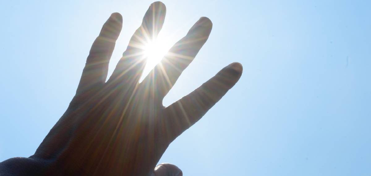 ചൂട് കനക്കുന്നു; പകൽ 10 മുതൽ 3 വരെ പുറത്തിറങ്ങുന്നത് പരമാവധി ഒഴിവാക്കുക; മുന്നറിയിപ്പ്