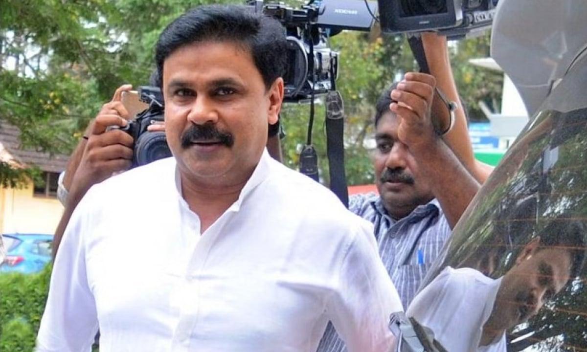 മെമ്മറി കാര്ഡ് തുറന്നതില് അന്വേഷണം വേണ്ടെന്ന് ദിലീപ്; എന്തിനാണ് ആശങ്കയെന്ന് ഹൈക്കോടതി