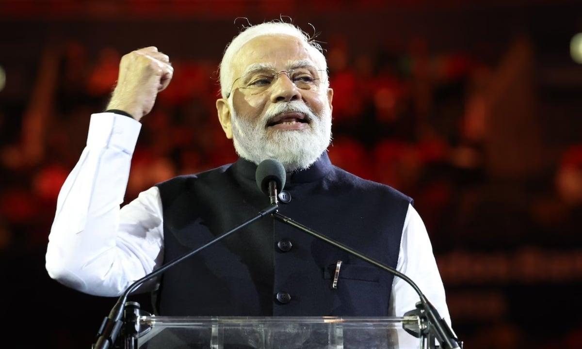 കോണ്ഗ്രസ് തകര്ന്നു, പാര്ട്ടിയെ നയിക്കുന്നത് അര്ബന് നക്സലുകള്; മോദി