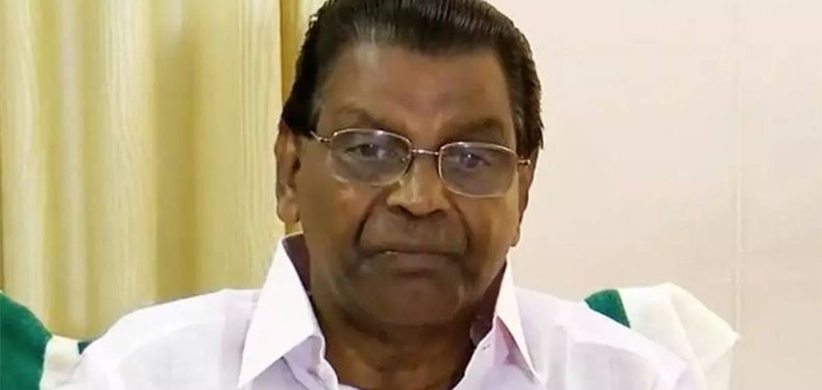 മുംബൈ പൊലീസെന്ന വ്യാജേന വാട്ട്സ്ആപ്പ് കോൾ; തിരുവഞ്ചൂർ രാധാകൃഷ്ണന് വിര്‍ച്വല്‍ അറസ്റ്റ് ഭീഷണി