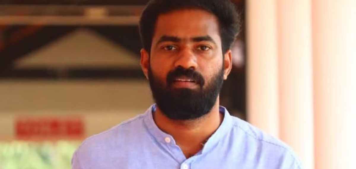 പൊലീസിനെതിരെ ബോംബെറിഞ്ഞ കേസിലെ പ്രതിയുടെ സ്ഥാനാർത്ഥിത്വം; ന്യായീകരിച്ച് DYFI സംസ്ഥാന സെക്രട്ടറി